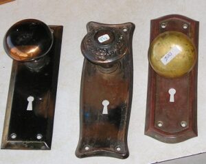 Classic Doorknobs and Door Plates
