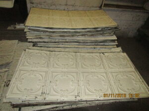 Fanciful Clovers in 1 x 1 Repeat Pattern