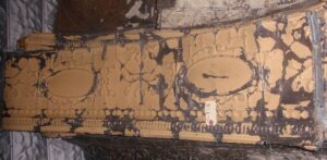 Cool Tin Border with Bumpout Top and Oval Design